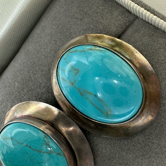 ❌SOLD❌ Vintage Handmade Large Turquoise Stud Earrings Solid 925 Sterling Silver - Picture 14 of 15